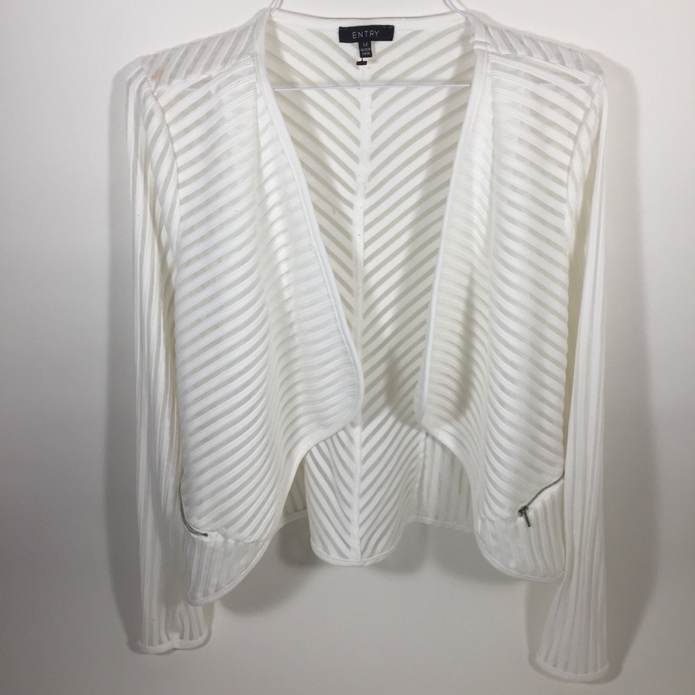 Entry - off white bolero